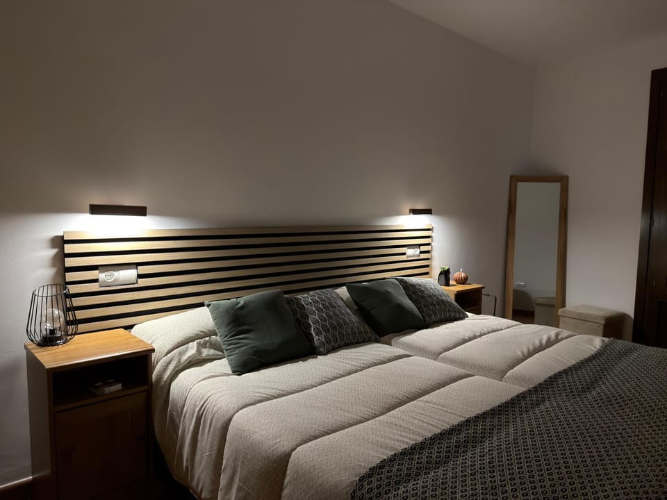 Bed, View (from property/room)