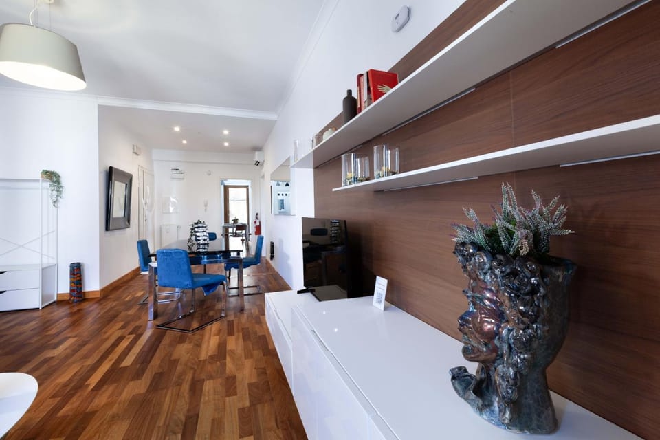 Communal lounge/ TV room, TV and multimedia, Living room, Seating area