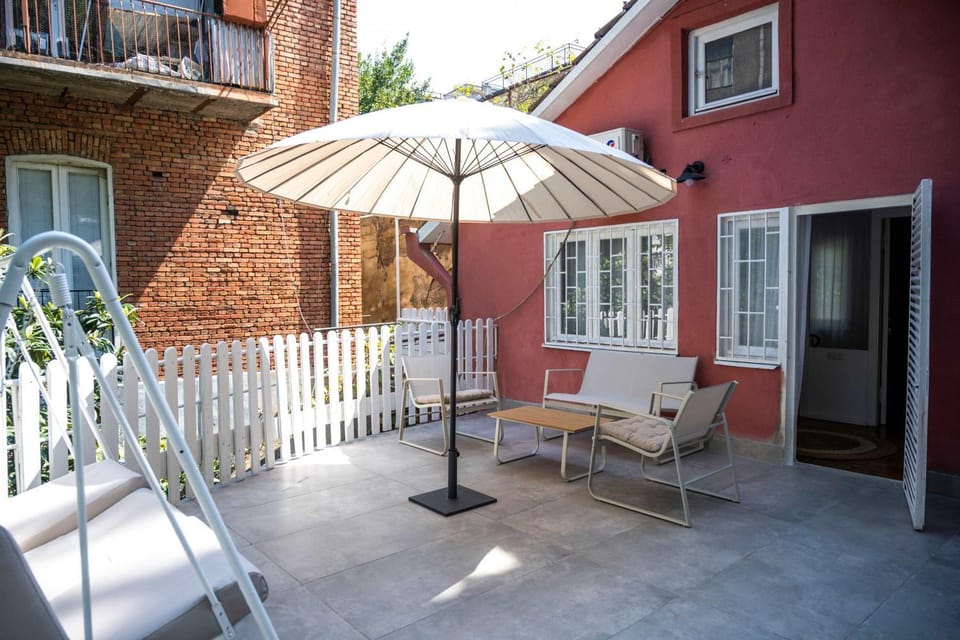 2BR house in Vake steps to Vake Park - Wehost House in Tbilisi, Georgia