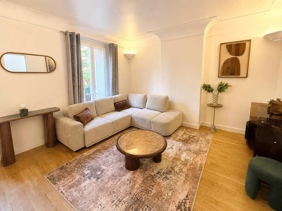 Appartement Parisien 2 Chambres - 6P - goncourt Apartment in Paris