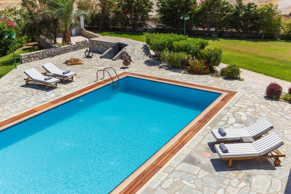 Patio, Spring, Day, Natural landscape, Garden, Garden view, Pool view, Swimming pool, sunbed