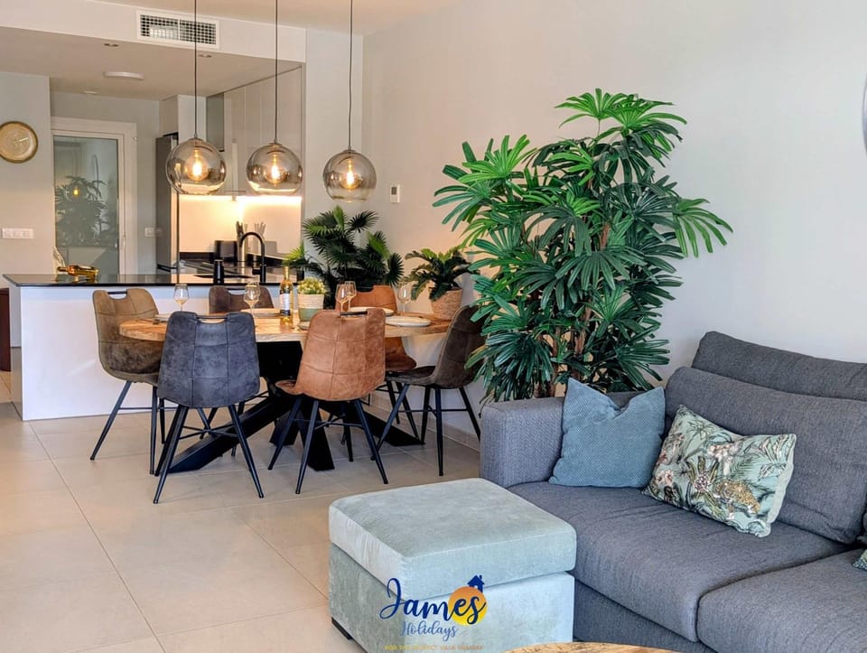 Kitchen or kitchenette, Living room, Seating area