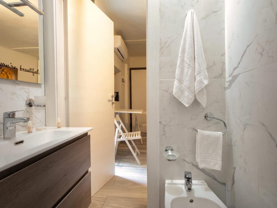 Homeby - The 6th, Studio Apartment Porta Venezia Apartment in Milan
