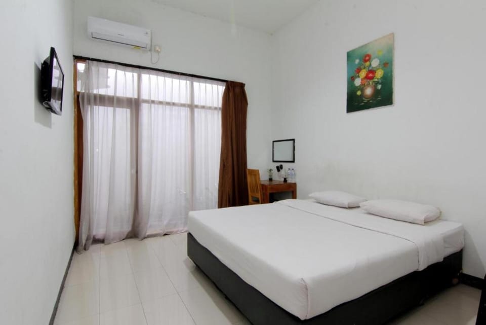 Bed, TV and multimedia, Photo of the whole room, Bedroom, air conditioner