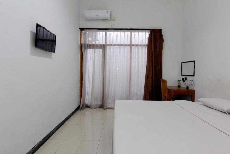 Bed, TV and multimedia, Photo of the whole room, Bedroom, air conditioner