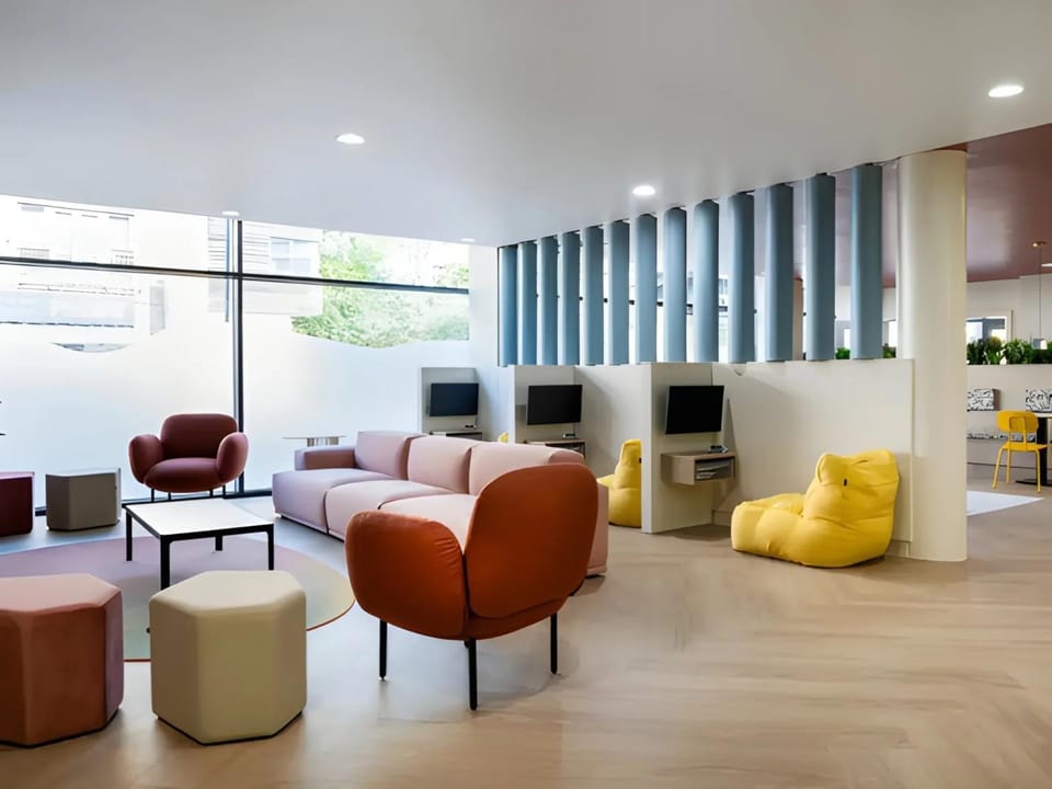 Communal lounge/ TV room, Seating area
