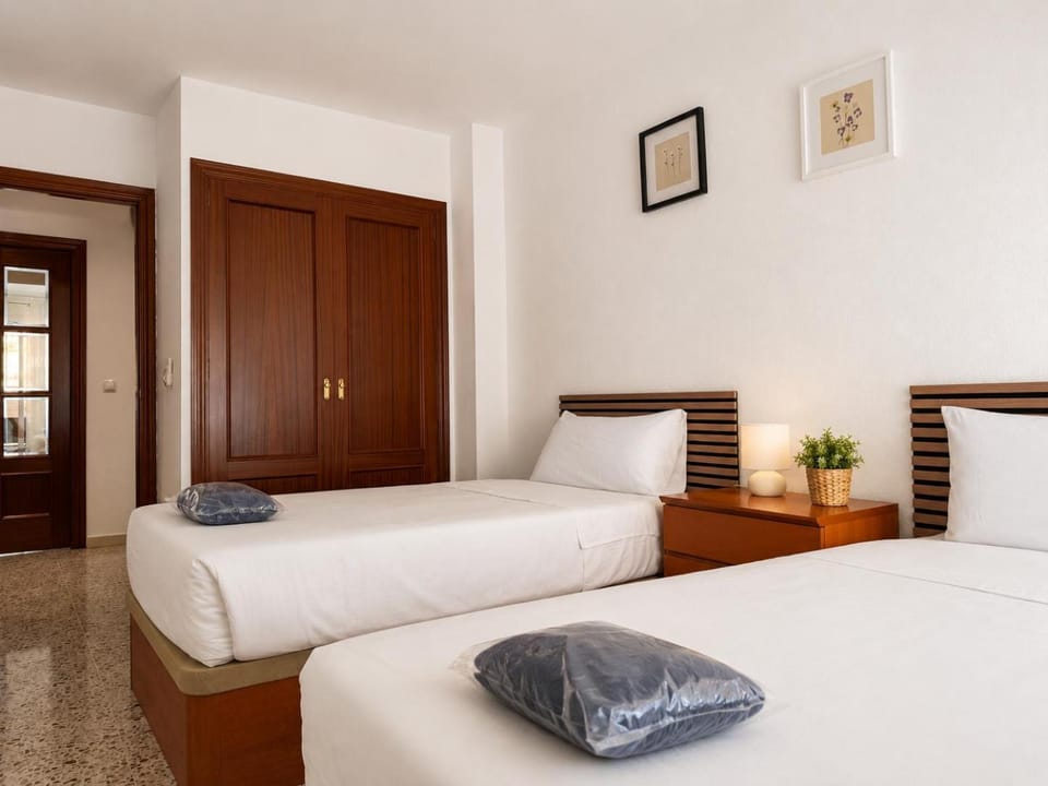 Bed, Photo of the whole room