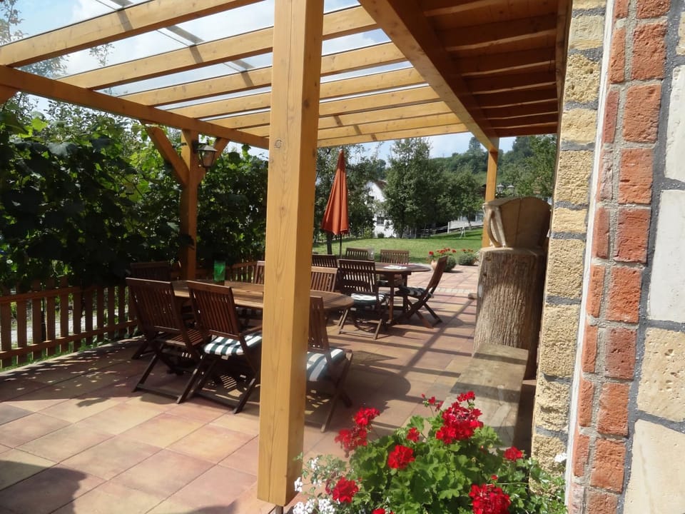 BBQ facilities, Garden, Balcony/Terrace