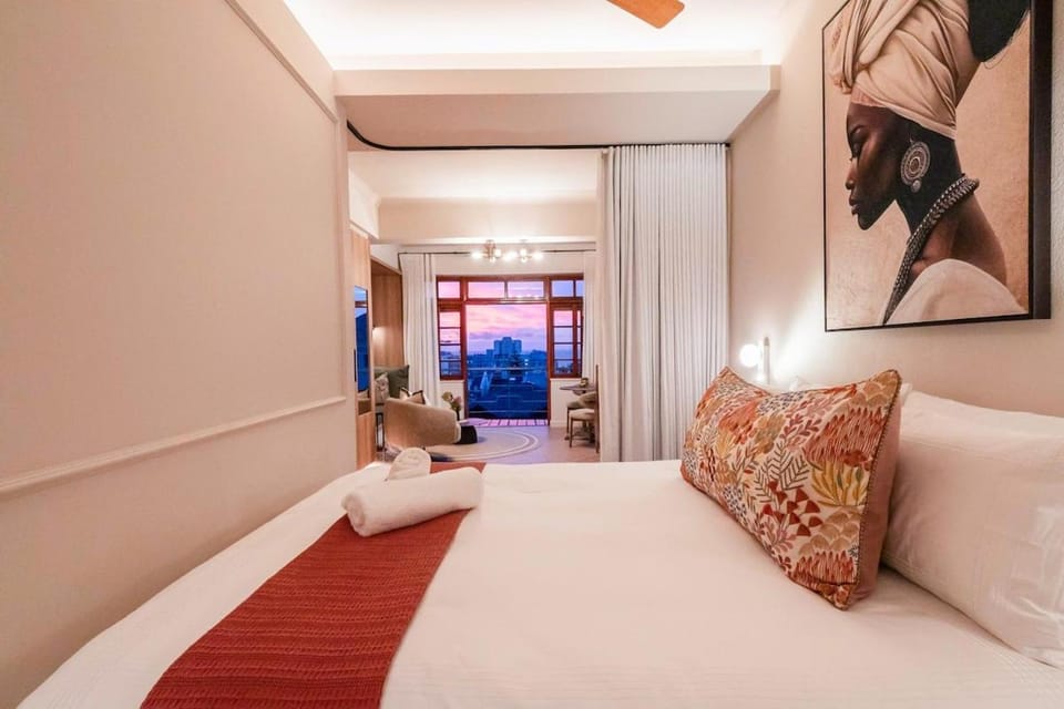 Stunning Seapoint Studio with epic Sunset views Apartment in Sea Point