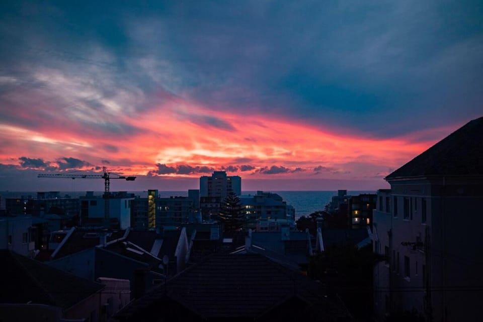 Stunning Seapoint Studio with epic Sunset views Apartment in Sea Point