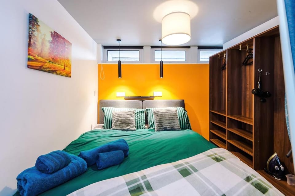 Bed, Photo of the whole room, Bedroom, towels, wardrobe