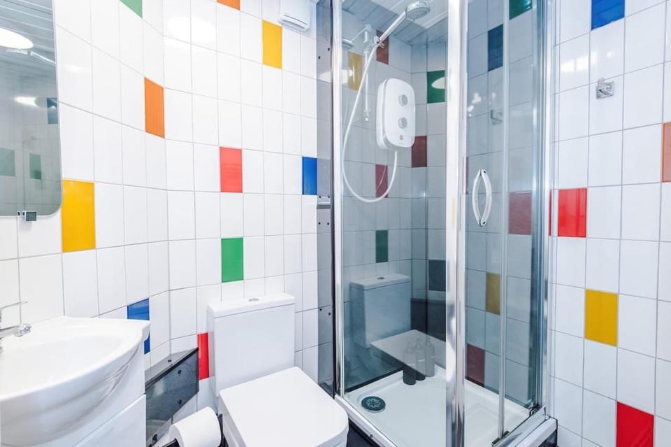 Shower, Toilet, Bathroom