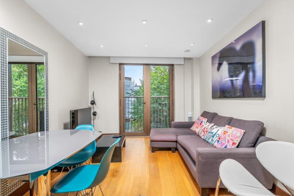 Stylish 1 Bedroom flat in Holborn Apartment in London Borough of Camden