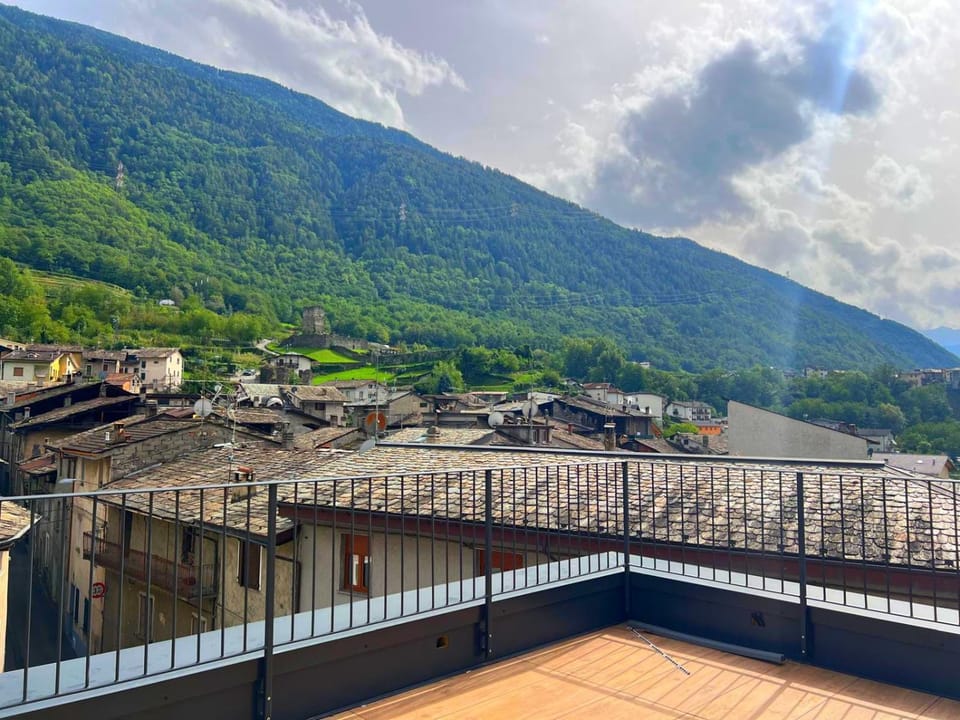 Borgo Antico - La Torre e il Castello Apartment in Province of Brescia