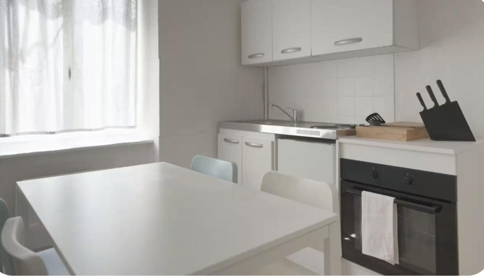 Kitchen or kitchenette, kitchen