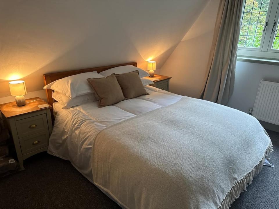 Cosy cottage tucked away in a private courtyard House in Forest Heath District