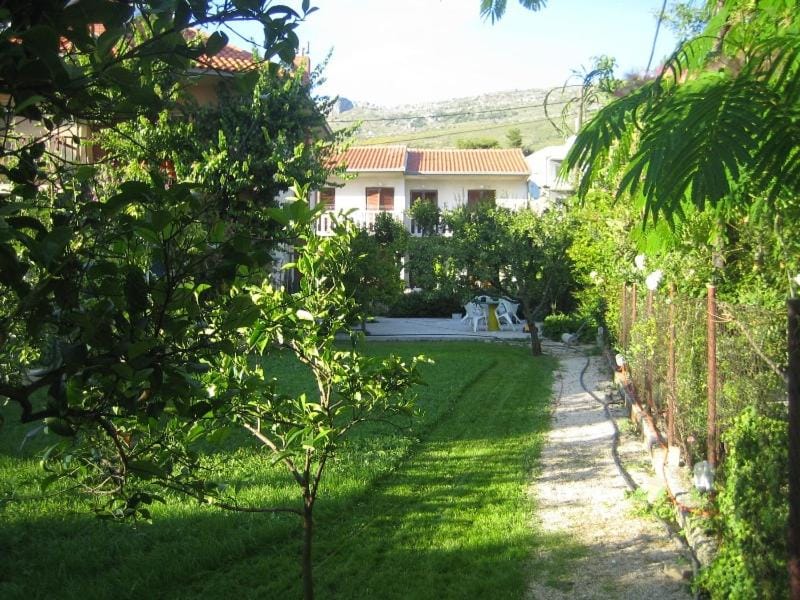 Apartments Ruzic Apartment in Podstrana