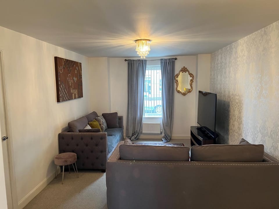 TV and multimedia, Living room, Seating area