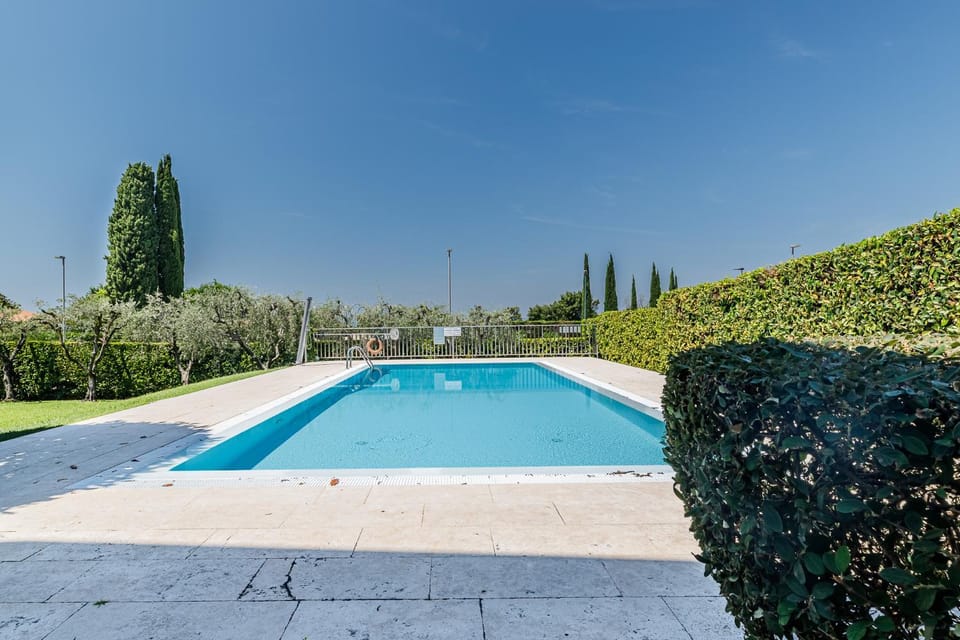 Garden, Swimming pool