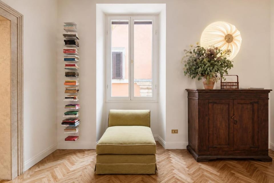 Library, Living room, Seating area