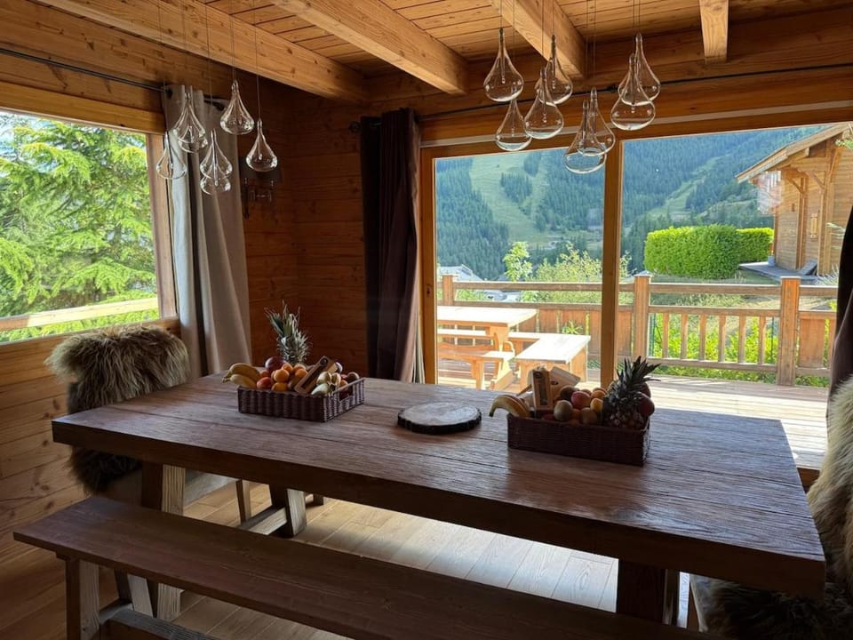 L'Evidence Luxury chalet 12 people Sauna Auron Chalet in Saint-Étienne-de-Tinée