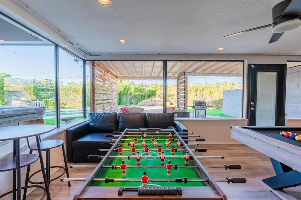 Phoenix Retreat with Pool Pickleball and Mini Golf House in Phoenix