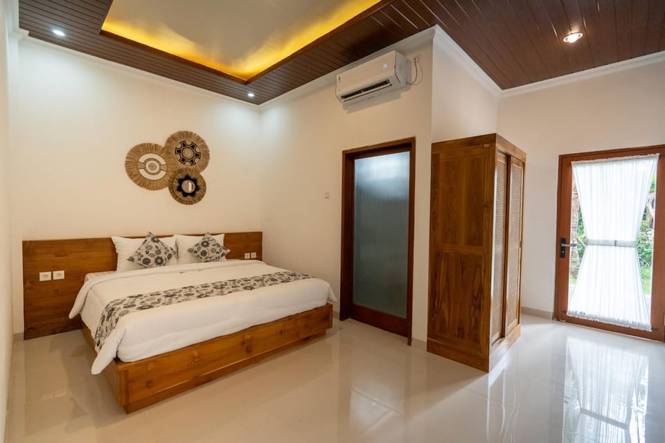 Bed, Bedroom, wardrobe, air conditioner