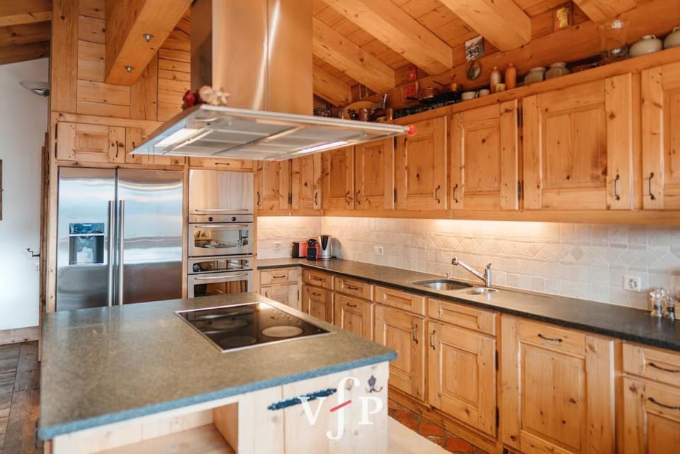 Stunning duplex attic apartment Apartment in Bagnes