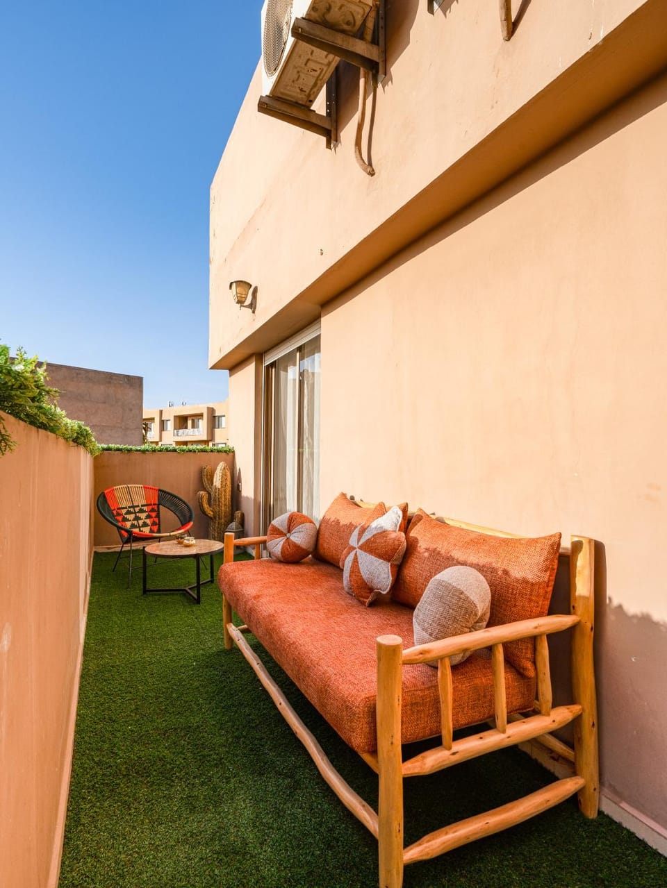 View (from property/room), Balcony/Terrace, City view, furniture
