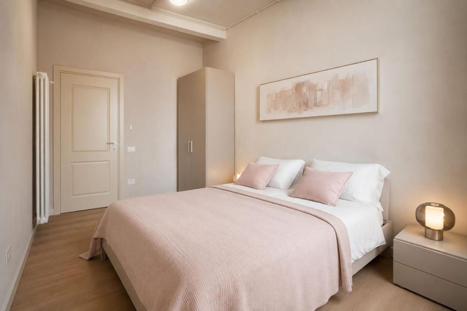 Historic Lungarno Retreat Apartment in Pisa