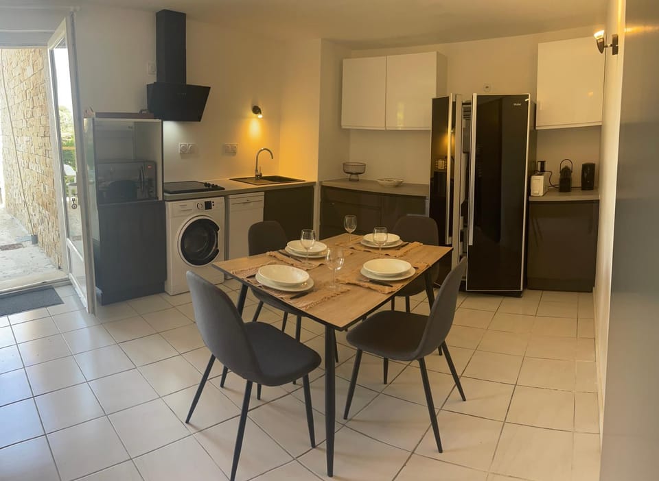 Six Fours - 4 couchages - Clim - terrasse vue mer Apartment in Six-Fours-les-Plages