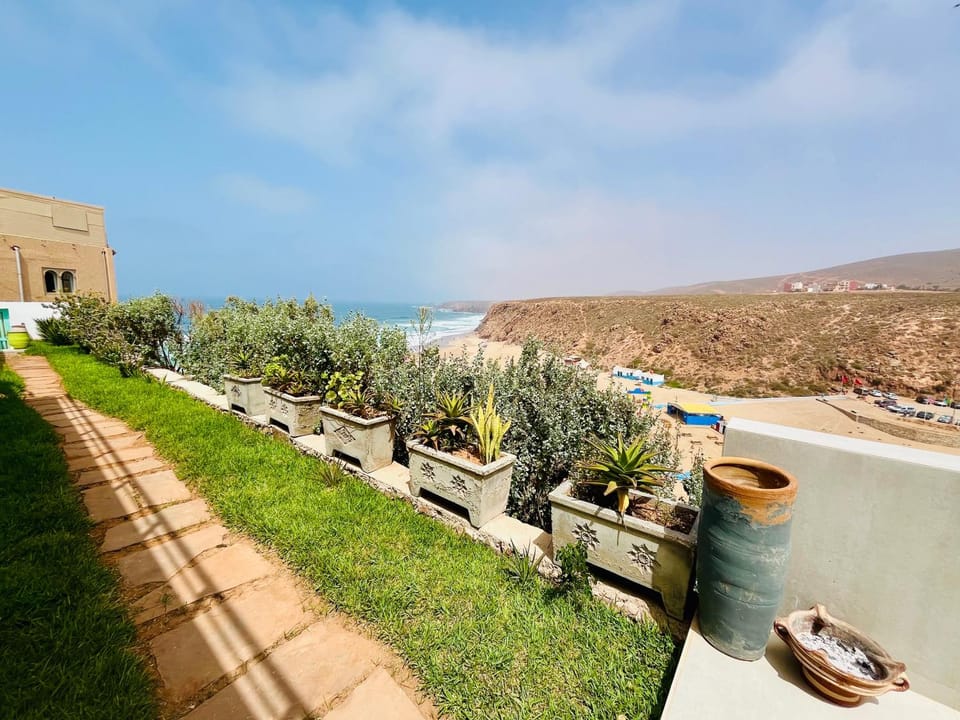 Day, Natural landscape, Mountain view, Sea view