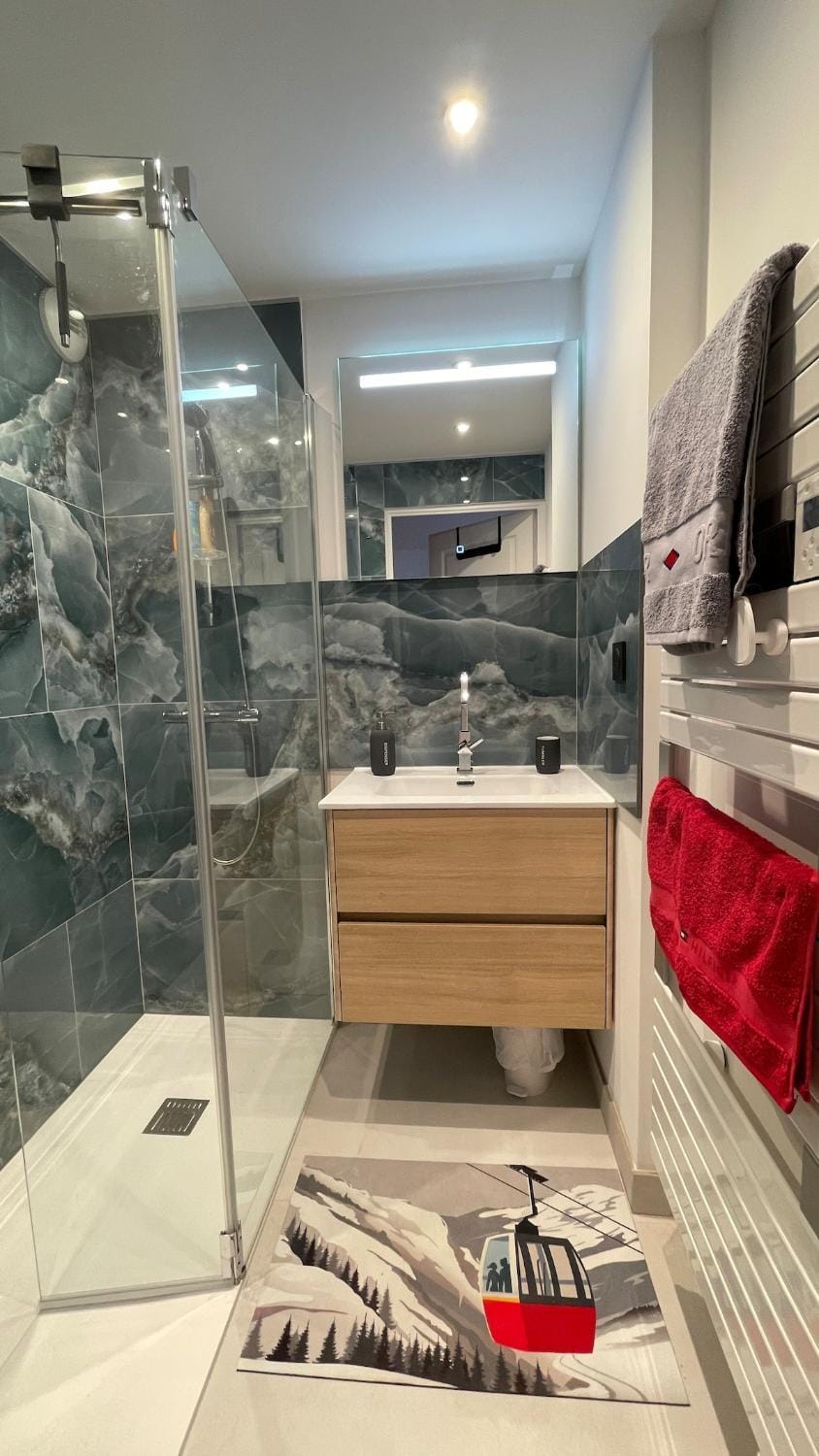 Shower, Bathroom