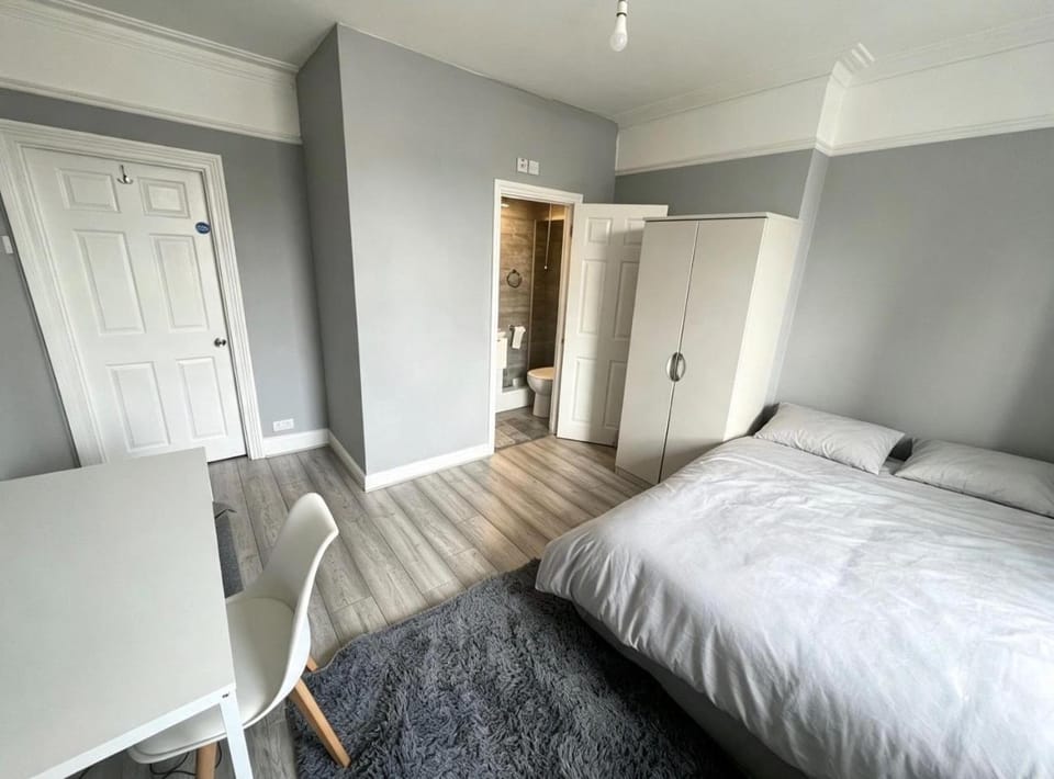 Bed, Bedroom, wardrobe