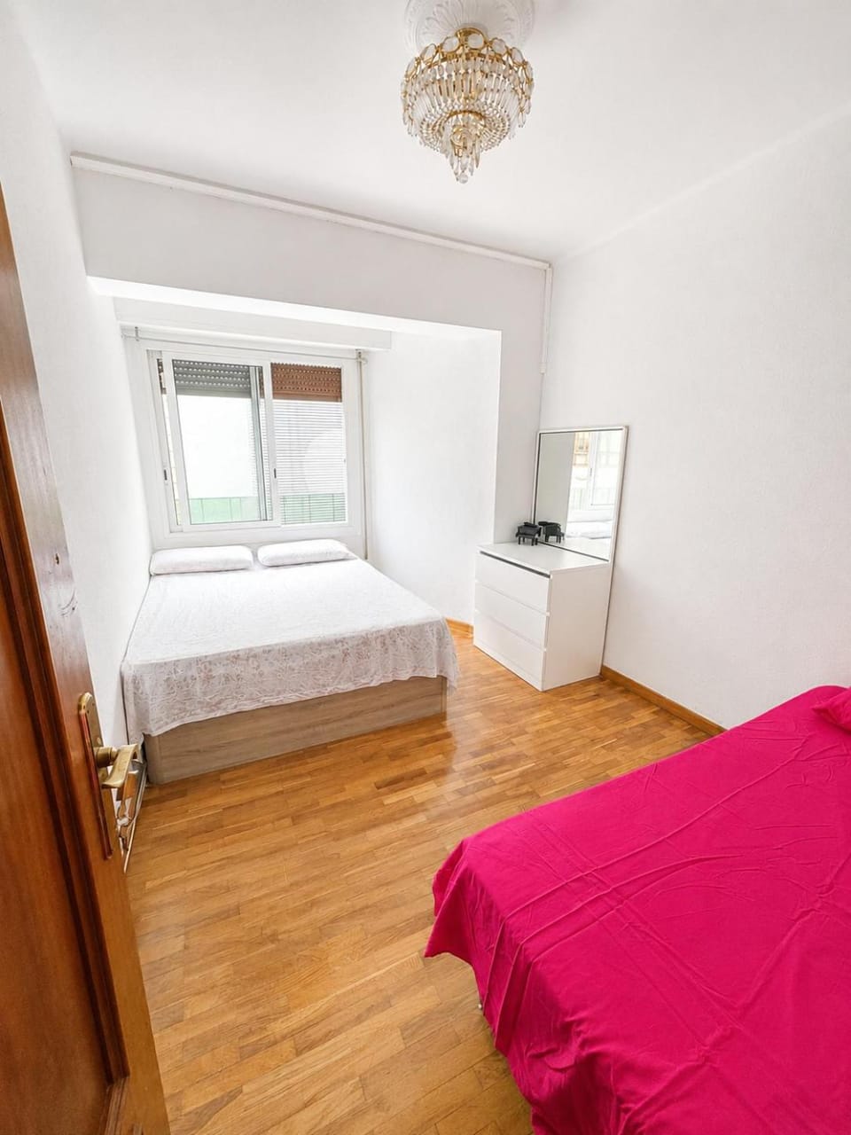 Modern Apartment near Barcelona 2 Private Rooms Bed and Breakfast in L'Hospitalet de Llobregat