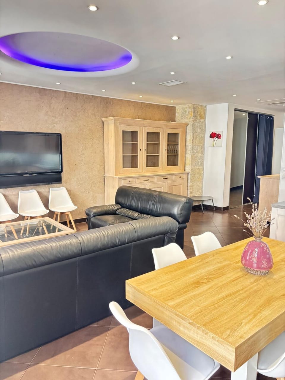 Communal lounge/ TV room, Living room