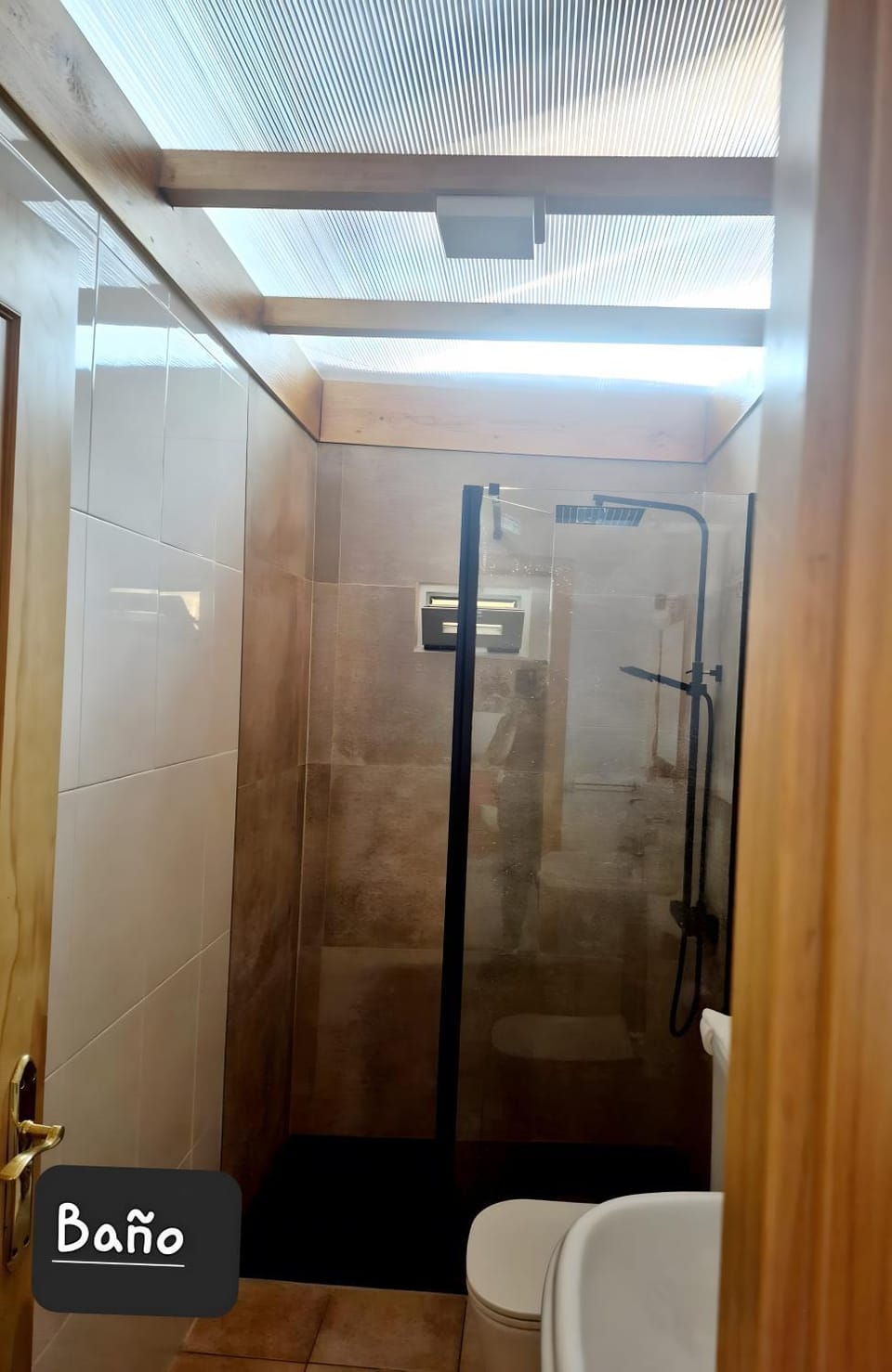 Bathroom, Living room
