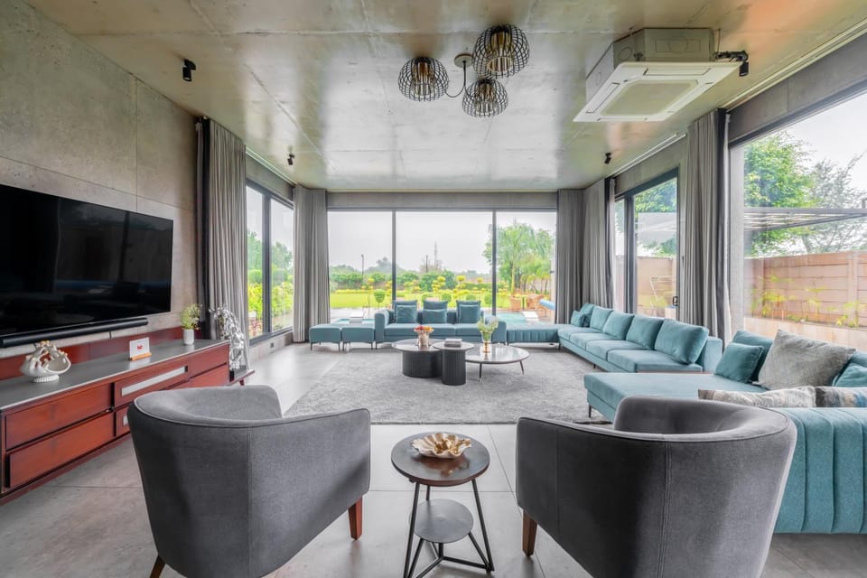 TV and multimedia, Living room, Seating area