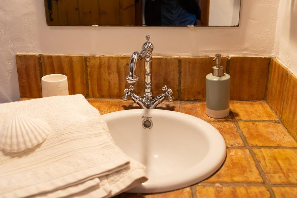 Casas na Vinha - Monte da Casteleja, Wine Estate - Eco Turismo Rural Farm Stay in Lagos
