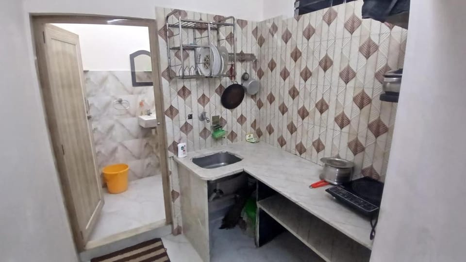 Double Room Apartment in Kolkata