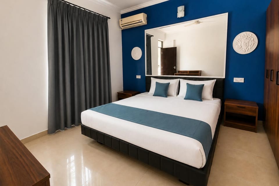 Photo of the whole room, air conditioner