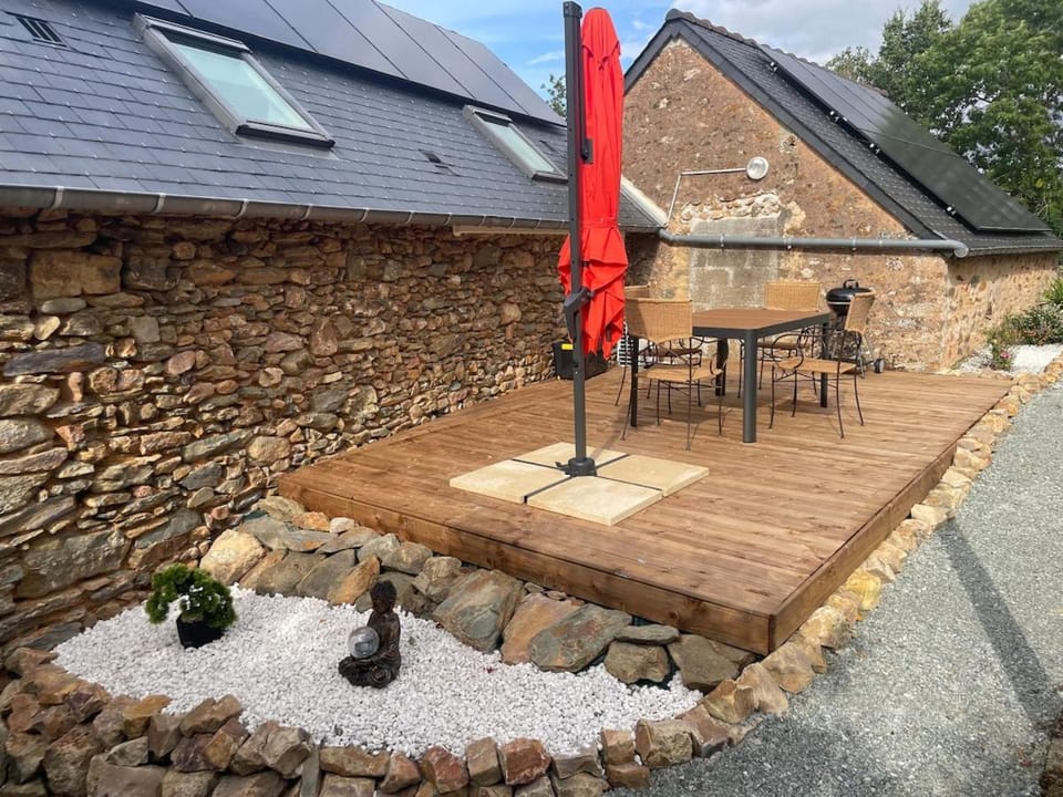 Patio, Garden, Dining area