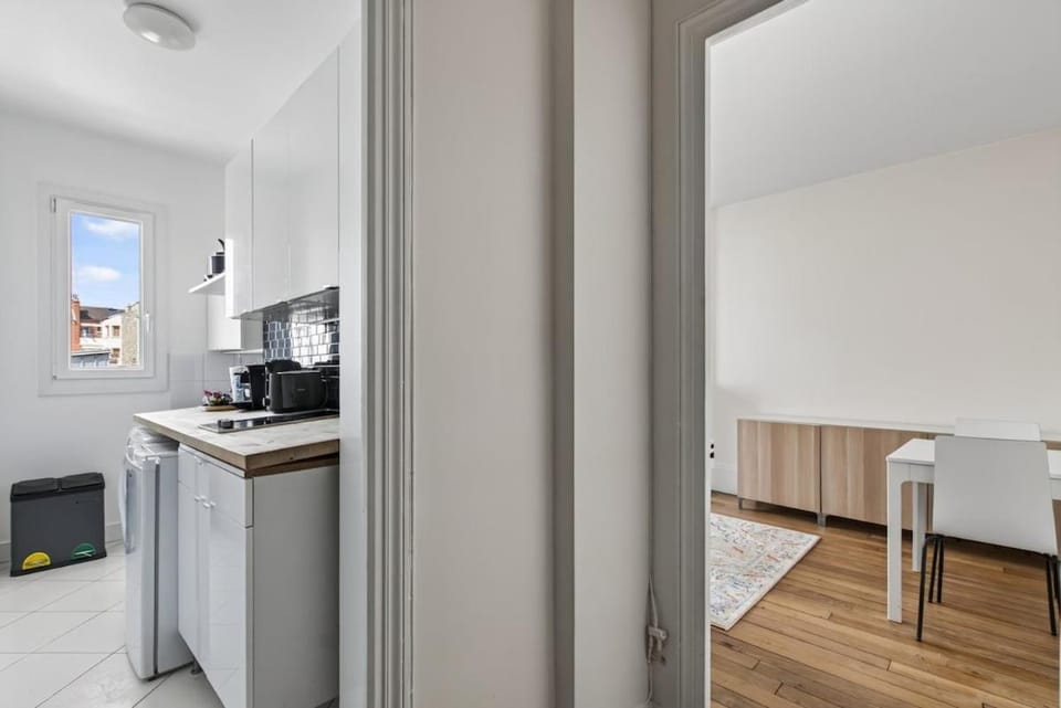 Mobility lease Modern 1 bedroom Parisian charm Apartment in Levallois-Perret