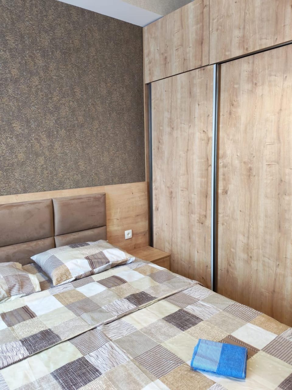 Bedroom, wardrobe