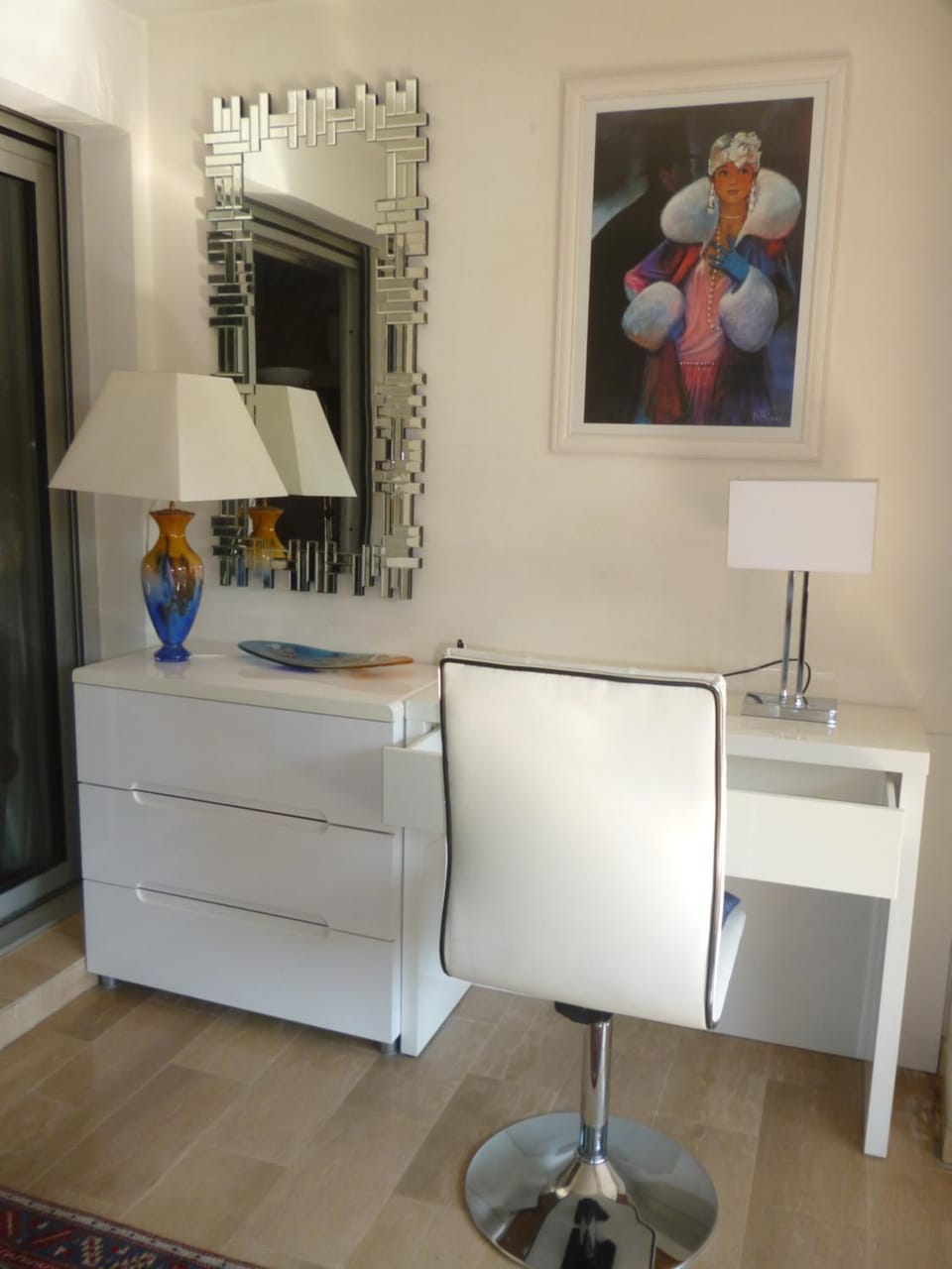 Seating area, Bedroom