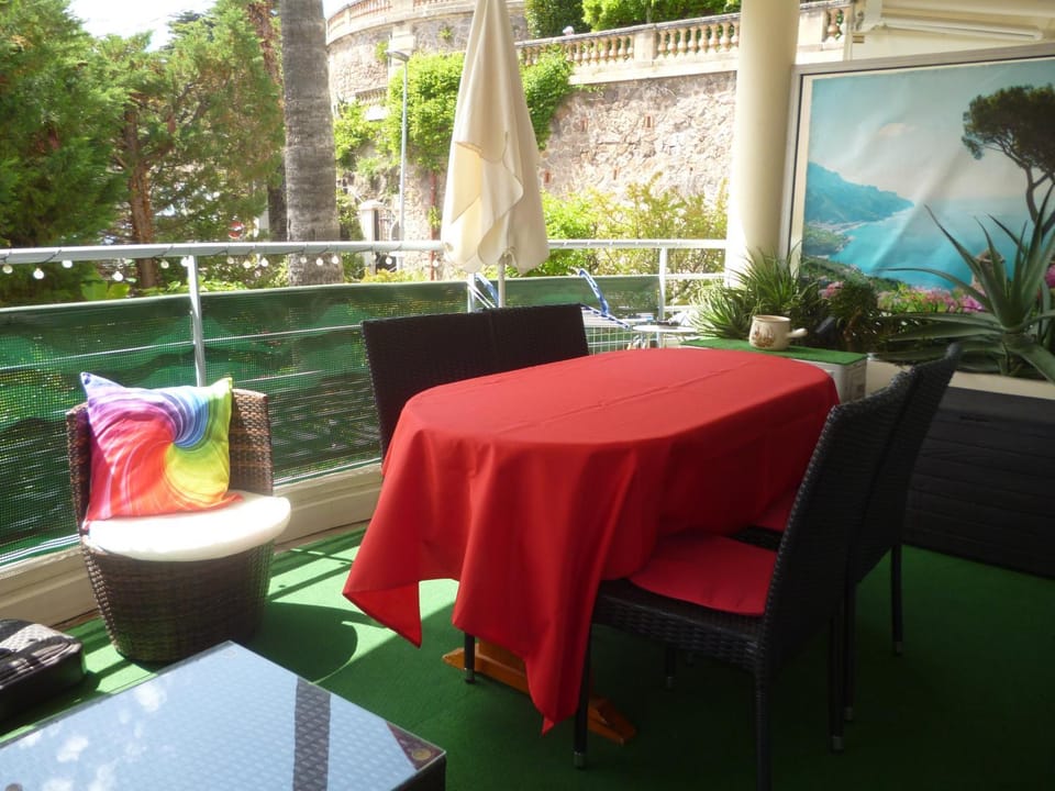 View (from property/room), Balcony/Terrace, Balcony/Terrace, Dining area