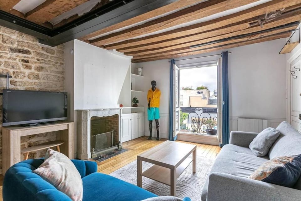 Typical Parisian Flat Marais Musée Picasso Central Apartment in Paris