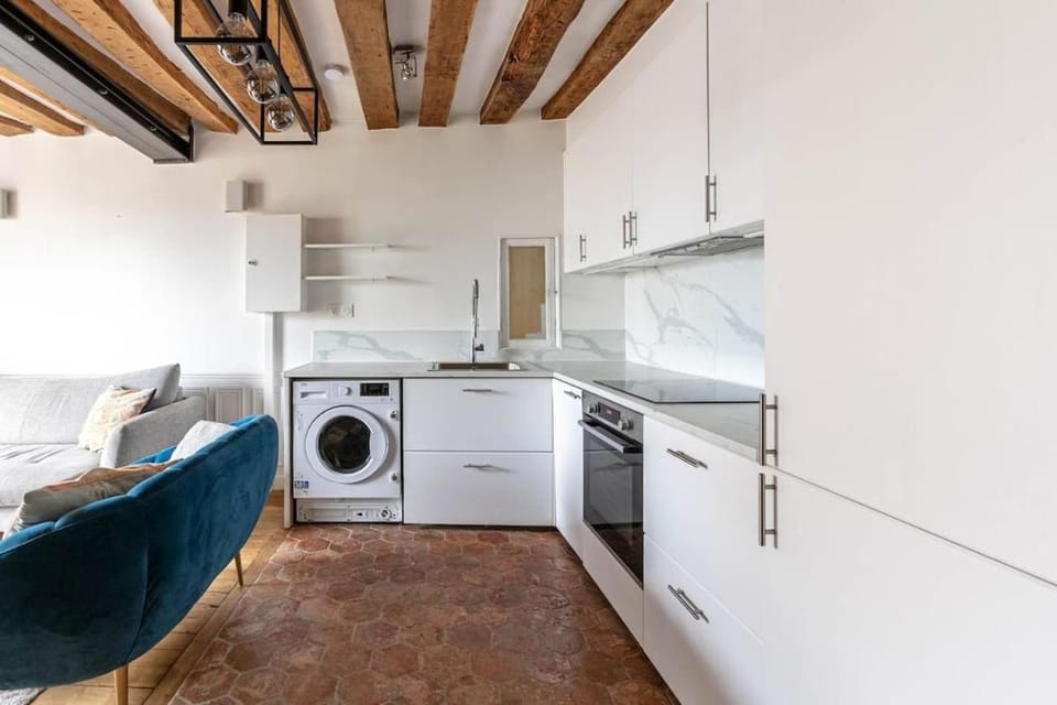 Typical Parisian Flat Marais Musée Picasso Central Apartment in Paris