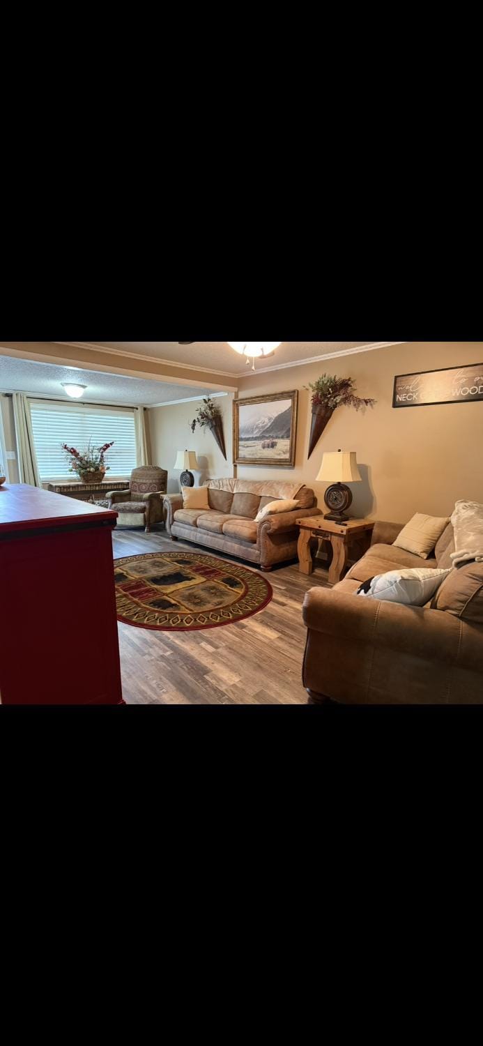 The Bears Den, So Very Nice House in Shawnee