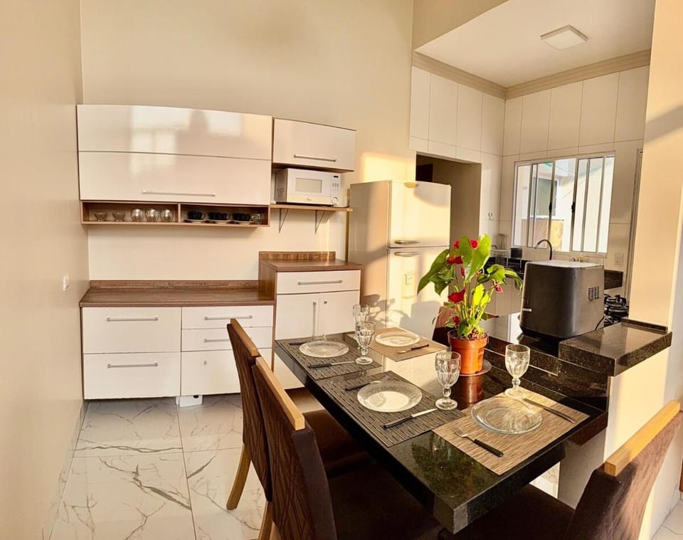 65Smart TV, massage mattress, near MaxAtacado House in Presidente Prudente